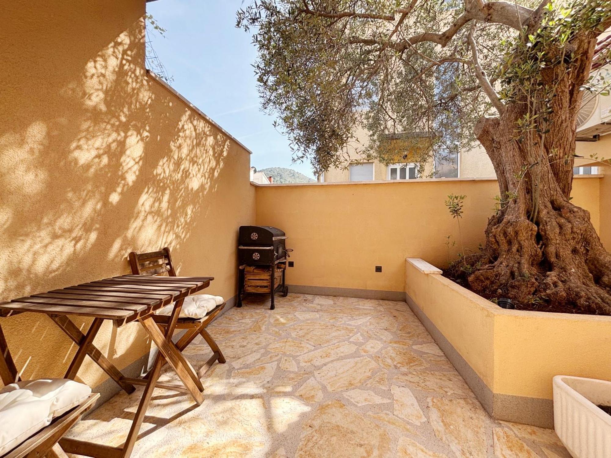 Apartamento Olive Tree Stari Grad  Exterior foto
